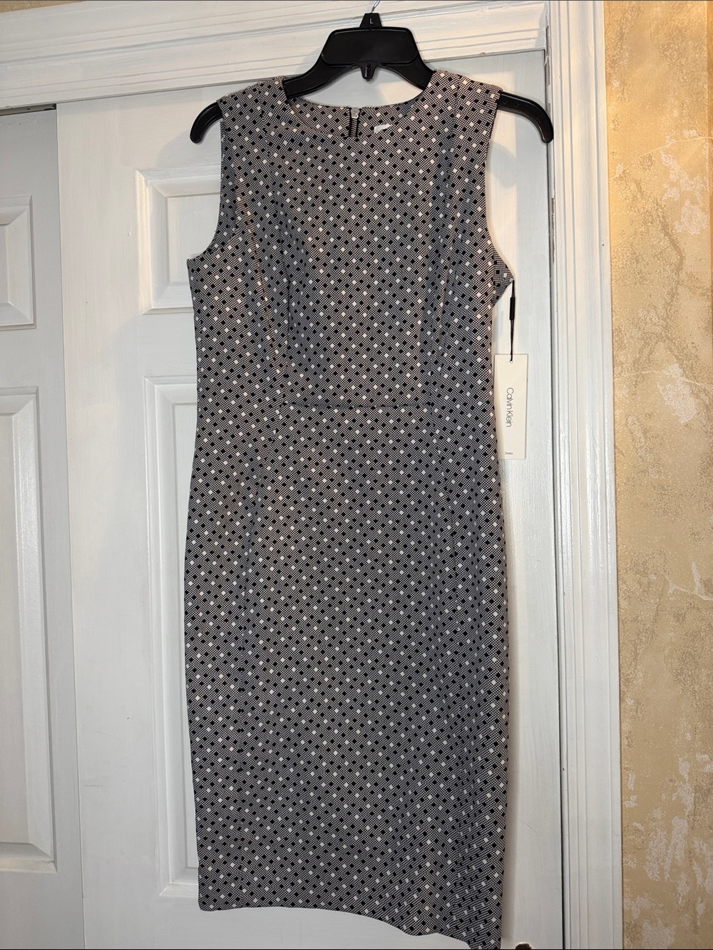 Calvin Klein Gray Polka Dot Sleeveless Sheath Dress